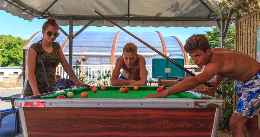Table de billard au Camping à Mesquer, Camping proche La Baule et Guérande